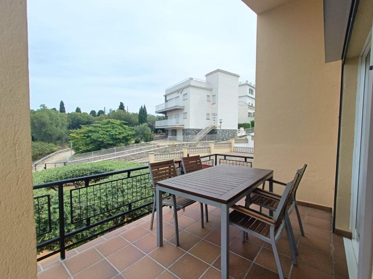 1R Pis Al Port-Terrassa I Jardi Apartman Llança Kültér fotó